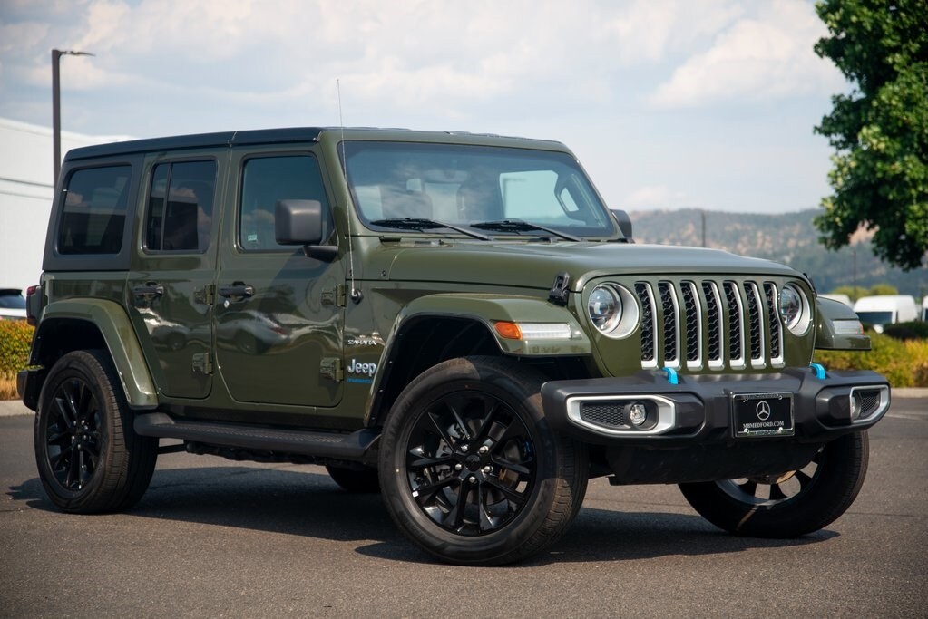 2023 Jeep Wrangler Sahara 4xe photo 3