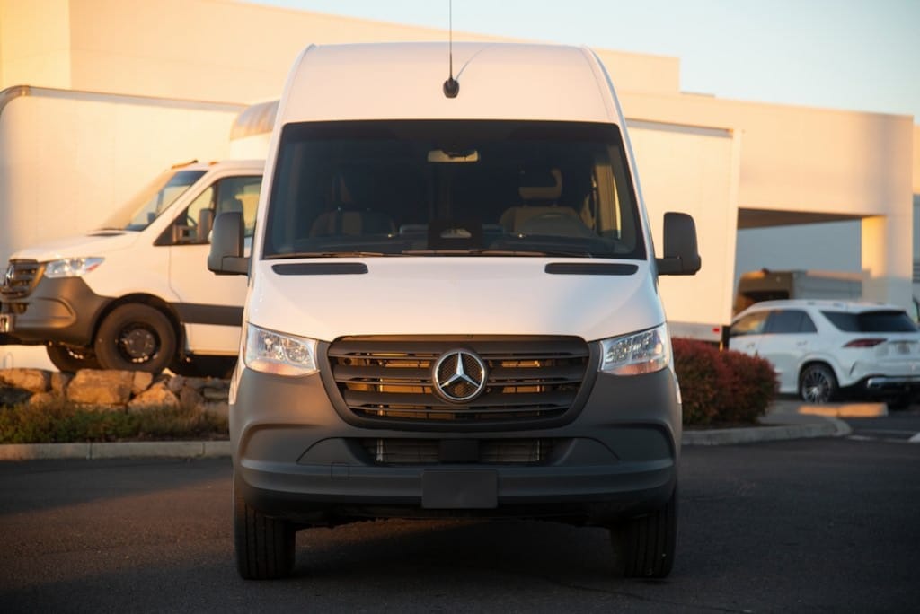 New 2025 Mercedes-Benz Sprinter 2500 Standard Roof 4-Cyl Diesel Van Cargo Van