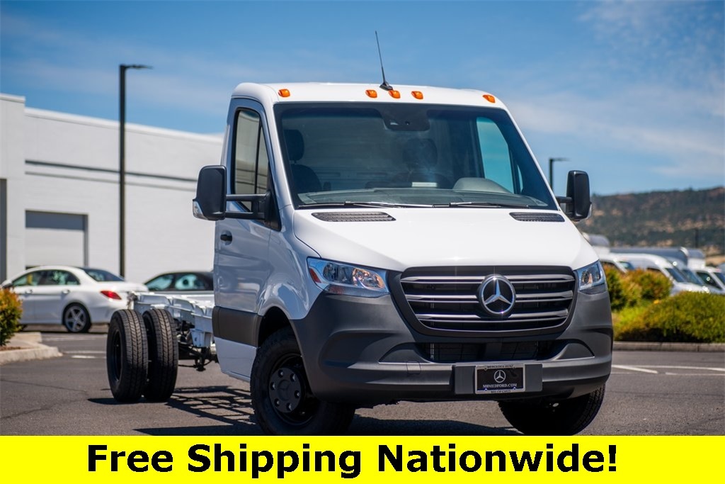 New 2024 Mercedes-Benz Sprinter 4500 Chassis Standard Roof 4-Cyl Diesel HO Truck