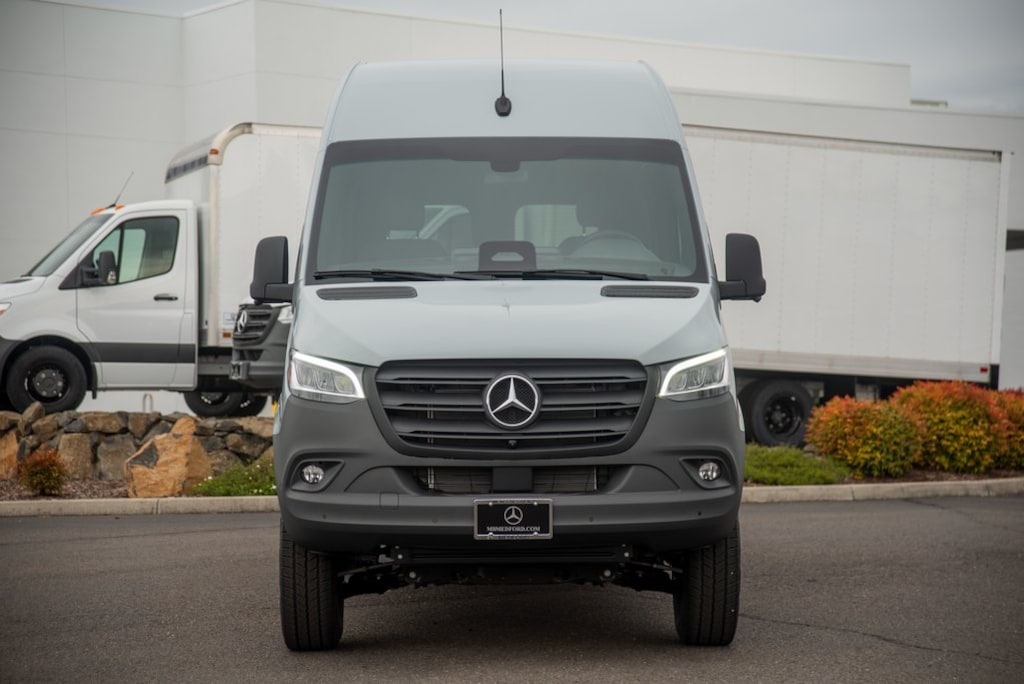 New 2025 Mercedes-Benz Sprinter 2500 Standard Roof 4-Cyl Diesel HO Van Cargo Van