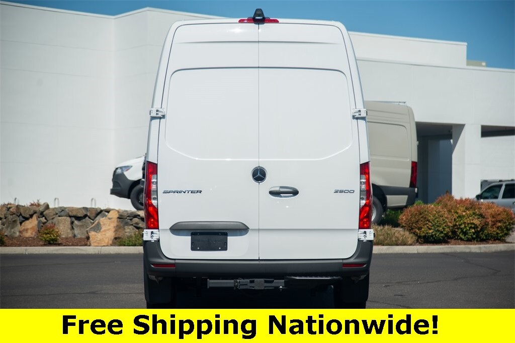 New 2024 Mercedes-Benz Sprinter 2500 Standard Roof 4-Cyl Diesel HO Van