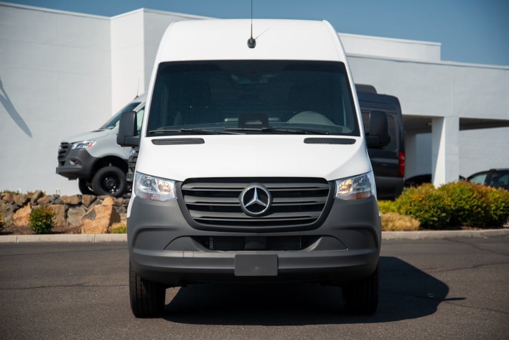 New 2025 Mercedes-Benz Sprinter 2500 Standard Roof 4-Cyl Diesel Van Cargo Van