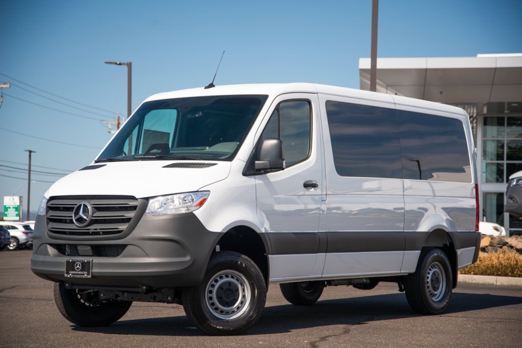 New 2025 Mercedes-Benz Sprinter 2500 Standard Roof 4-Cyl Diesel HO Van Cargo Van