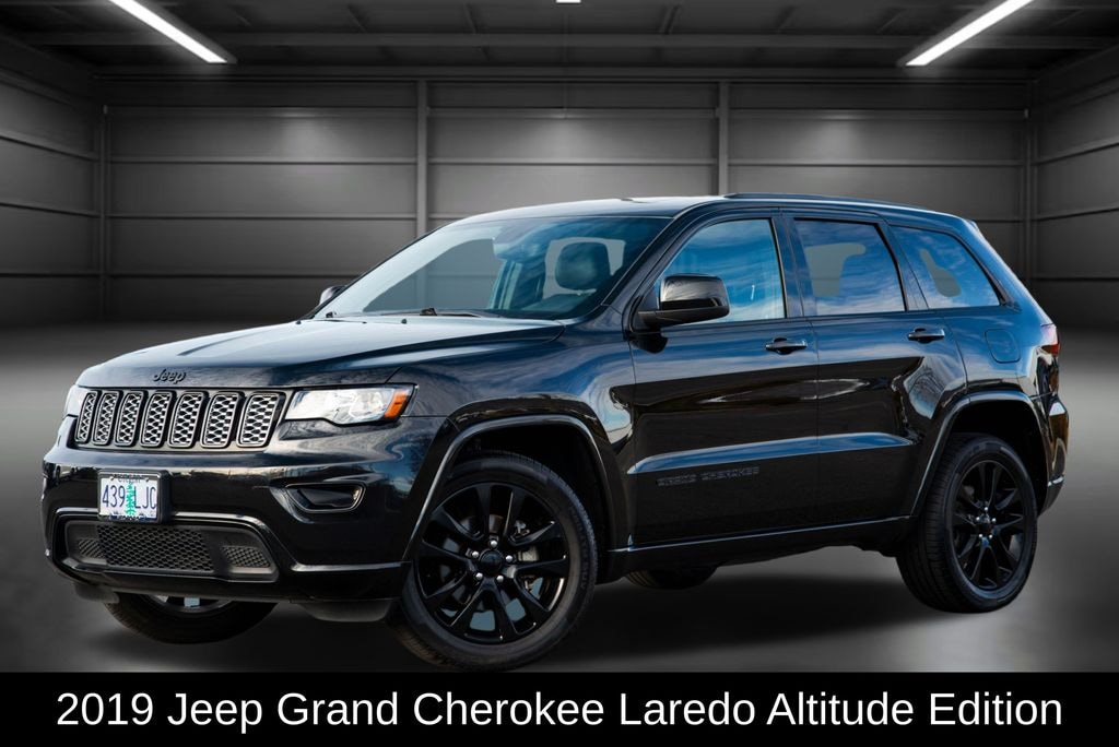 Used 2019 Jeep Grand Cherokee Altitude SUV