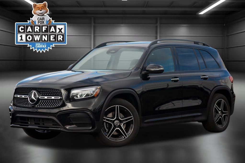 2025 Mercedes-Benz GLB Base's photo