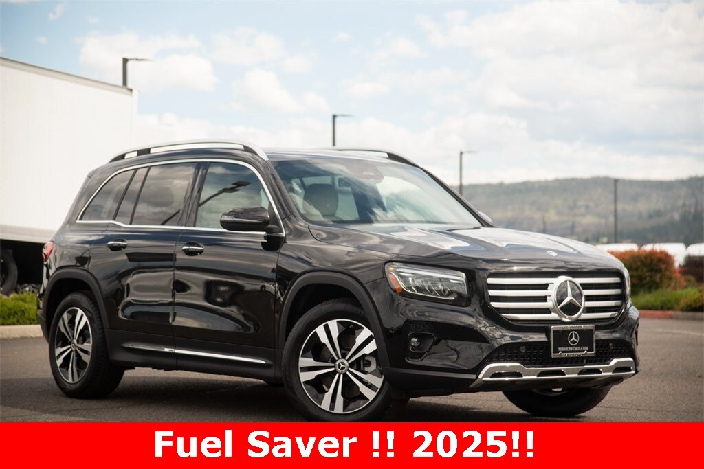 2025 Mercedes Benz GLB 250 4MATIC photo 3