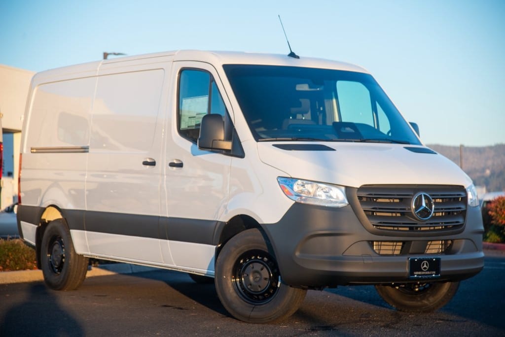 New 2025 Mercedes-Benz Sprinter 2500 Standard Roof 4-Cyl Diesel Van Cargo Van