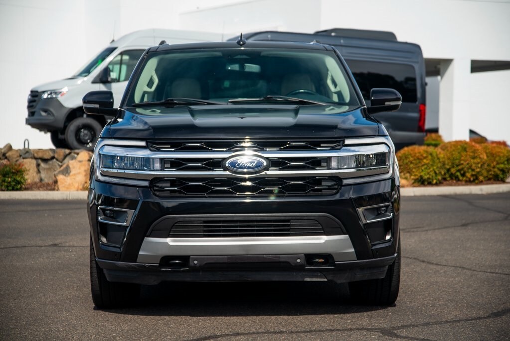 2022 Ford Expedition MAX Limited photo 2