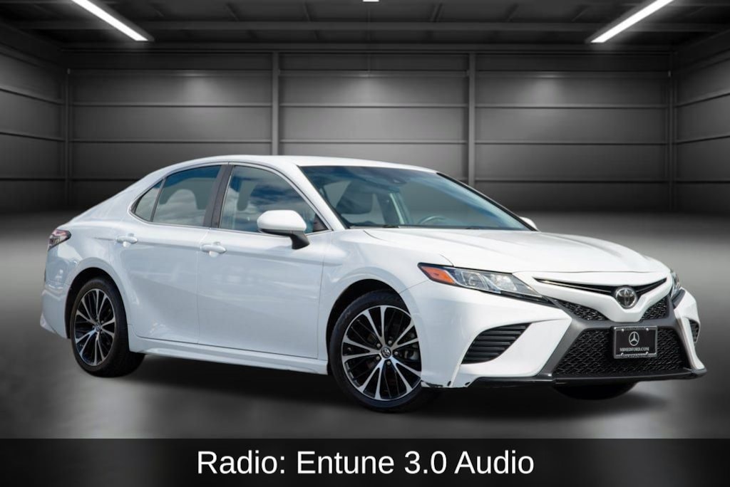 Used 2018 Toyota Camry LE Sedan
