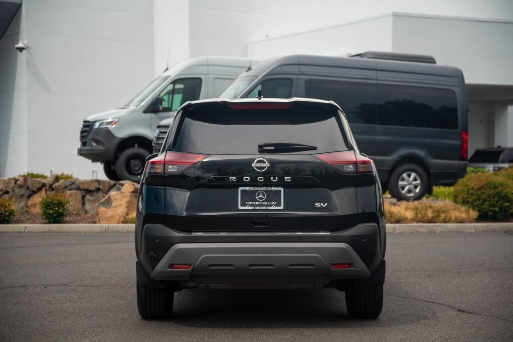 2023 Nissan Rogue SV photo 4