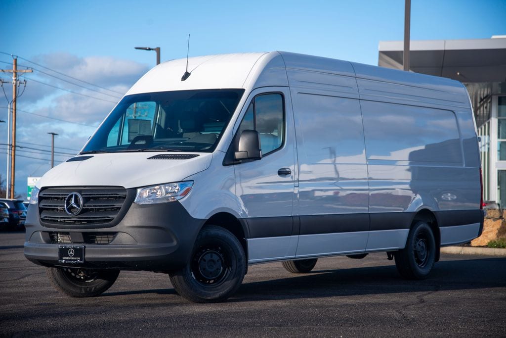 2026 Mercedes-Benz Sprinter Cargo Van Base's photo
