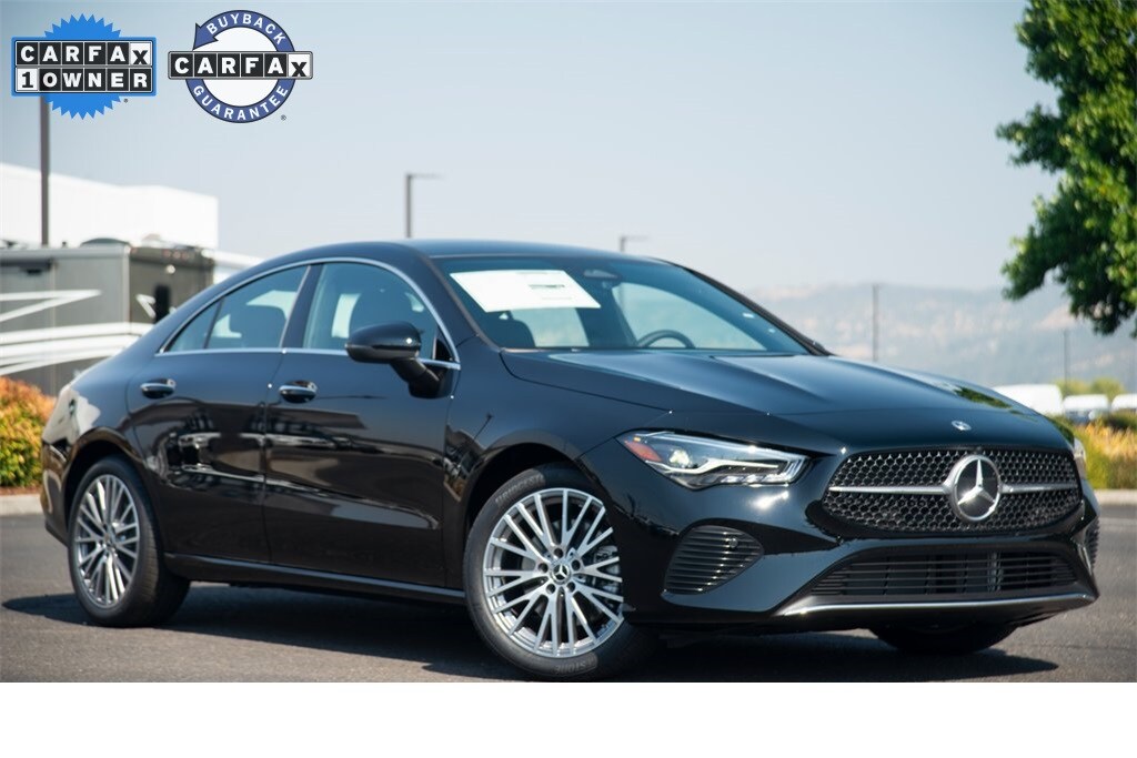 2025 Mercedes Benz CLA 250 4MATIC photo 2