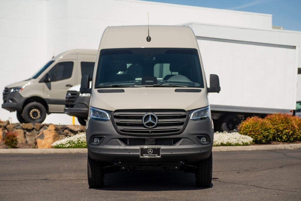 New 2025 Mercedes-Benz Sprinter 2500 Standard Roof 4-Cyl Diesel HO Van Cargo Van