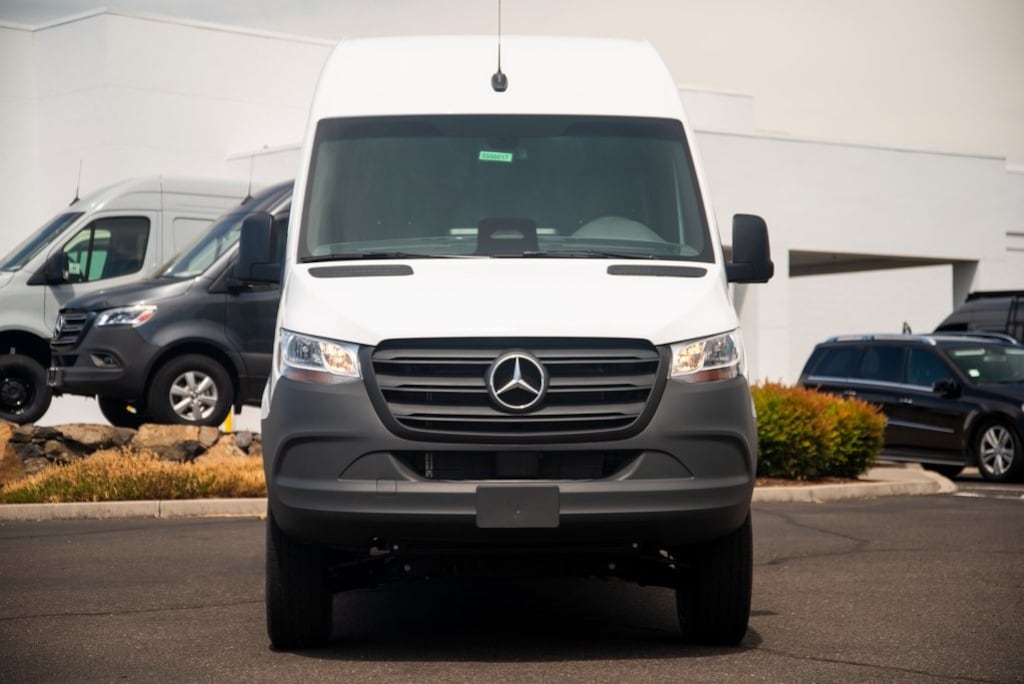 New 2025 Mercedes-Benz Sprinter 2500 Standard Roof 4-Cyl Diesel HO Van Cargo Van