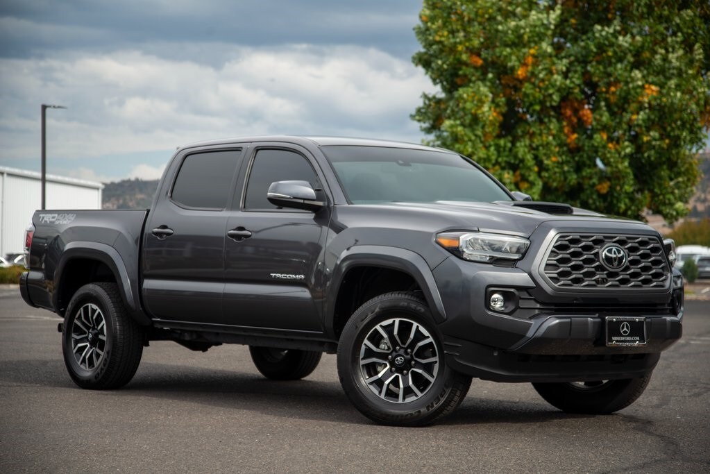 2023 Toyota Tacoma TRD Sport photo 3