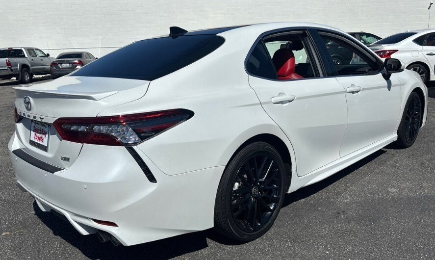 2021 Toyota Camry XSE V6 photo 3