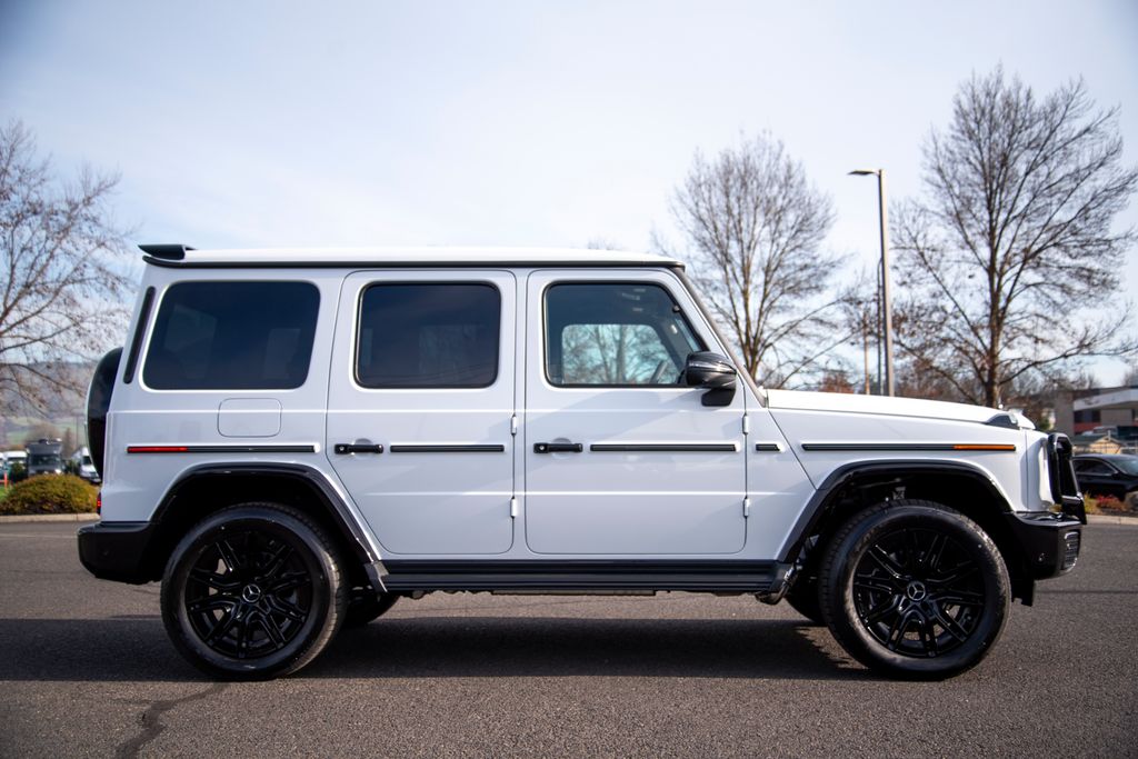 2026 Mercedes Benz G 550 photo 4