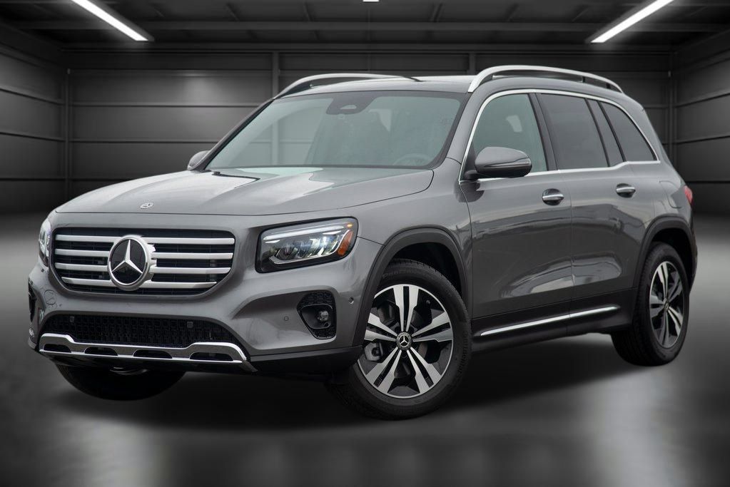2025 Mercedes-Benz GLB Base's photo