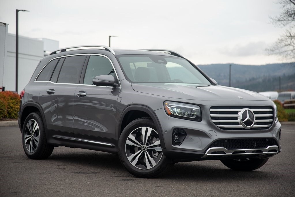 2025 Mercedes Benz GLB 250 4MATIC photo 3