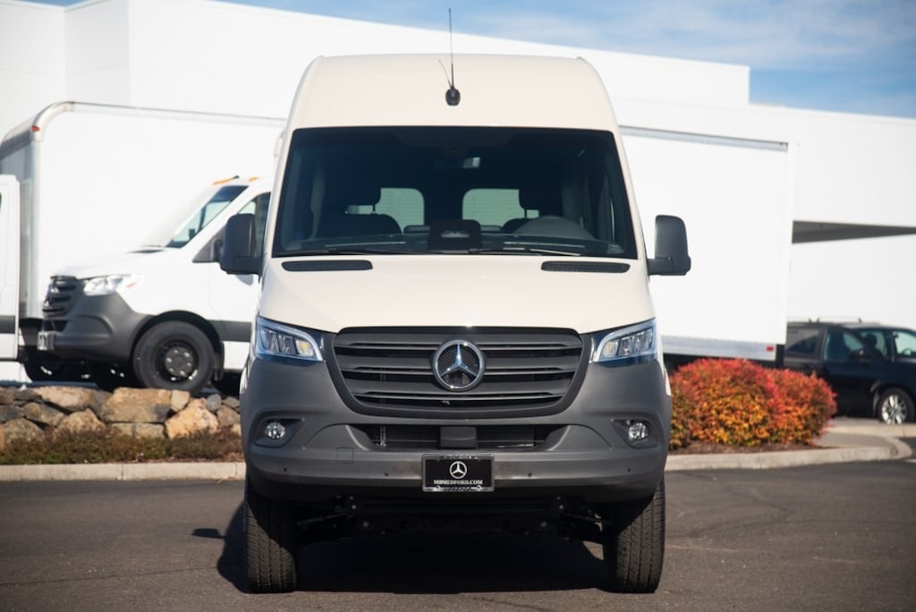 New 2025 Mercedes-Benz Sprinter 2500 Standard Roof 4-Cyl Diesel HO Van Cargo Van