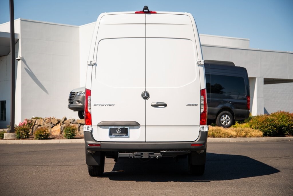 New 2025 Mercedes-Benz Sprinter 2500 Standard Roof 4-Cyl Diesel Van Cargo Van