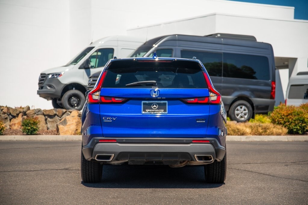 2023 Honda CR-V Hybrid Sport Touring photo 3