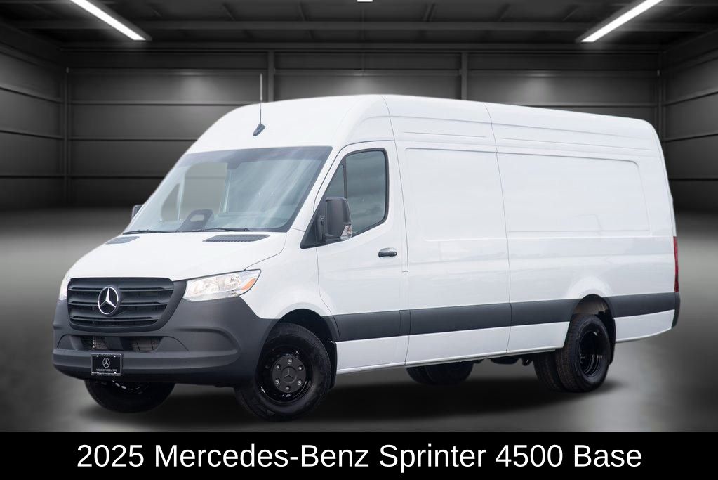 2025 Mercedes-Benz Sprinter Sprinter 4500's photo