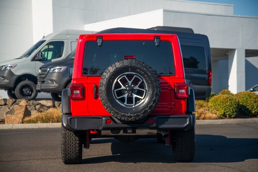 2025 Jeep Wrangler Rubicon photo 4