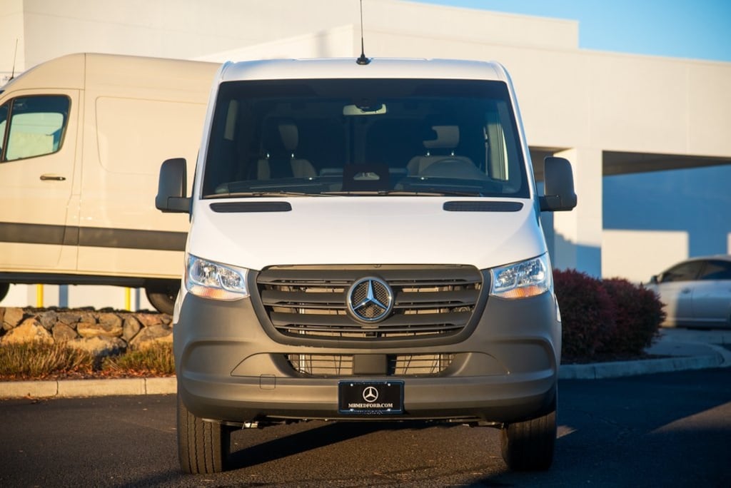 New 2025 Mercedes-Benz Sprinter 2500 Standard Roof 4-Cyl Diesel Van Cargo Van
