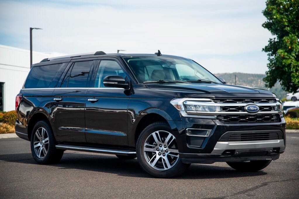 2022 Ford Expedition MAX Limited photo 3