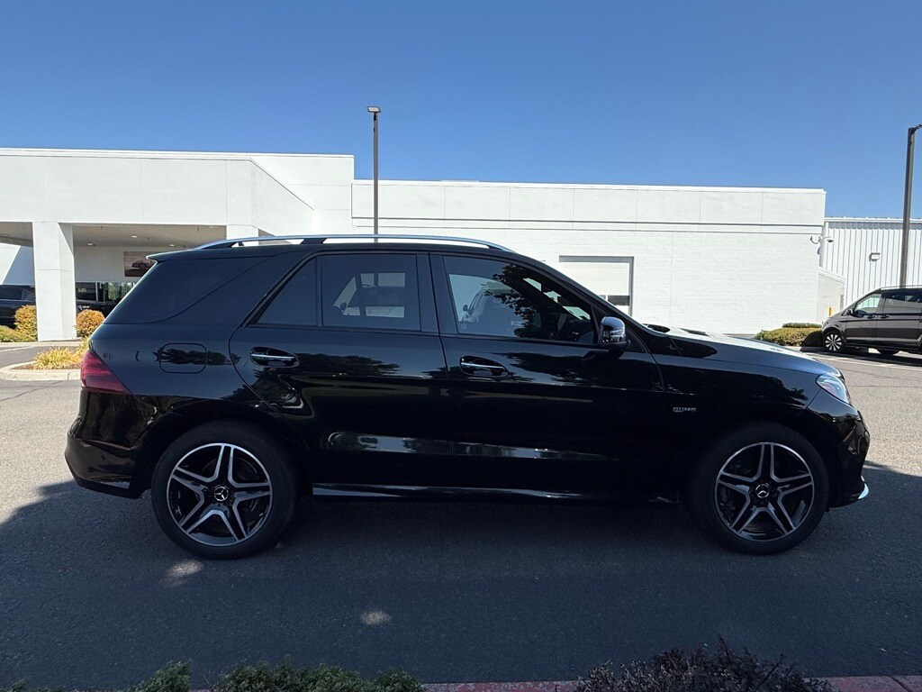 2017 Mercedes Benz GLE 43 AMG photo 3
