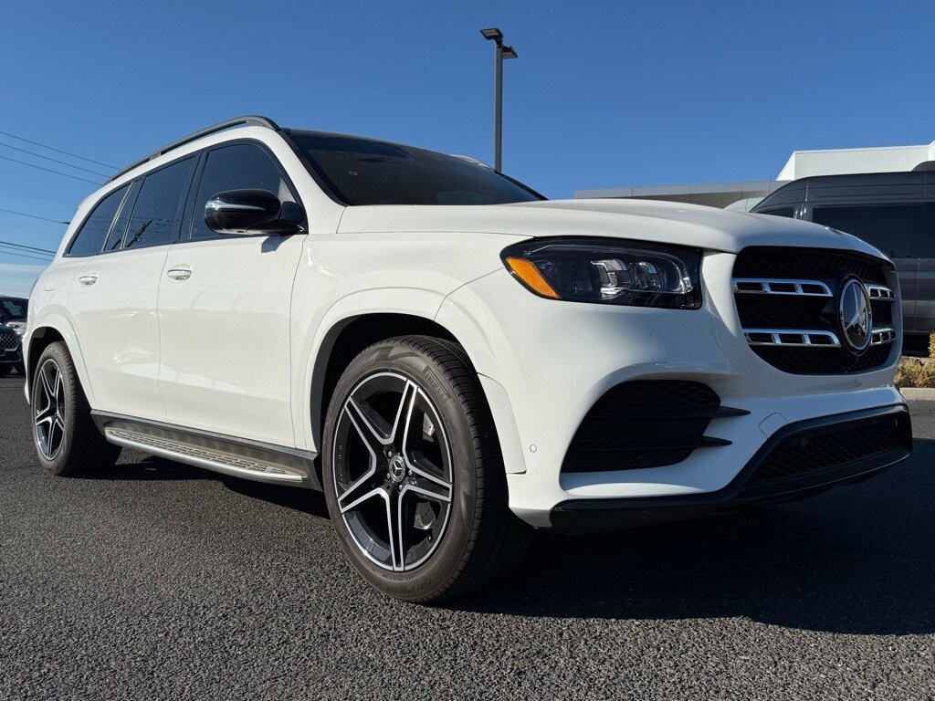 2022 Mercedes Benz GLS 450 4MATIC photo 2
