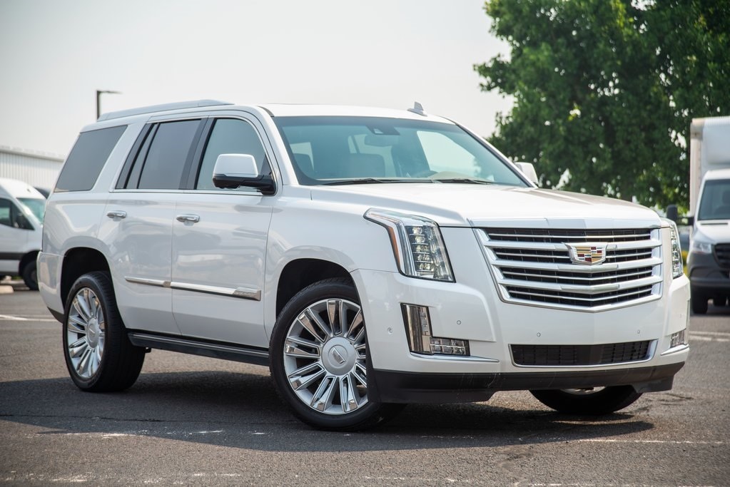 Used 2018 Cadillac Escalade Platinum with VIN 1GYS4DKJ2JR186433 for sale in Medford, OR