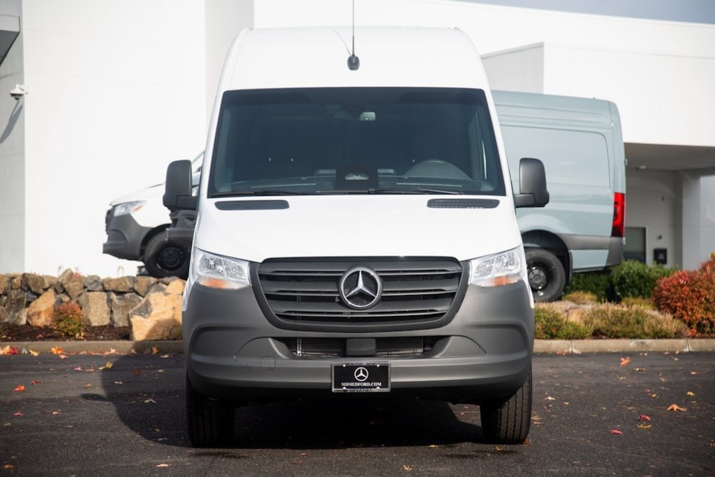 New 2025 Mercedes-Benz Sprinter 2500 Standard Roof 4-Cyl Diesel HO Van Cargo Van