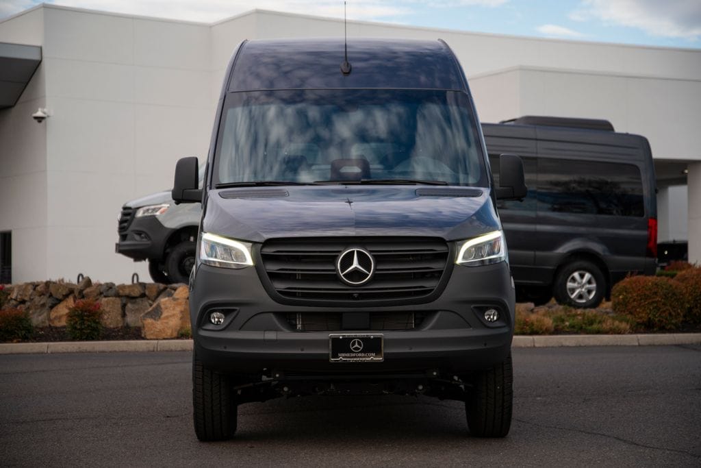 New 2025 Mercedes-Benz Sprinter 2500 Standard Roof 4-Cyl Diesel HO Van Passenger Van