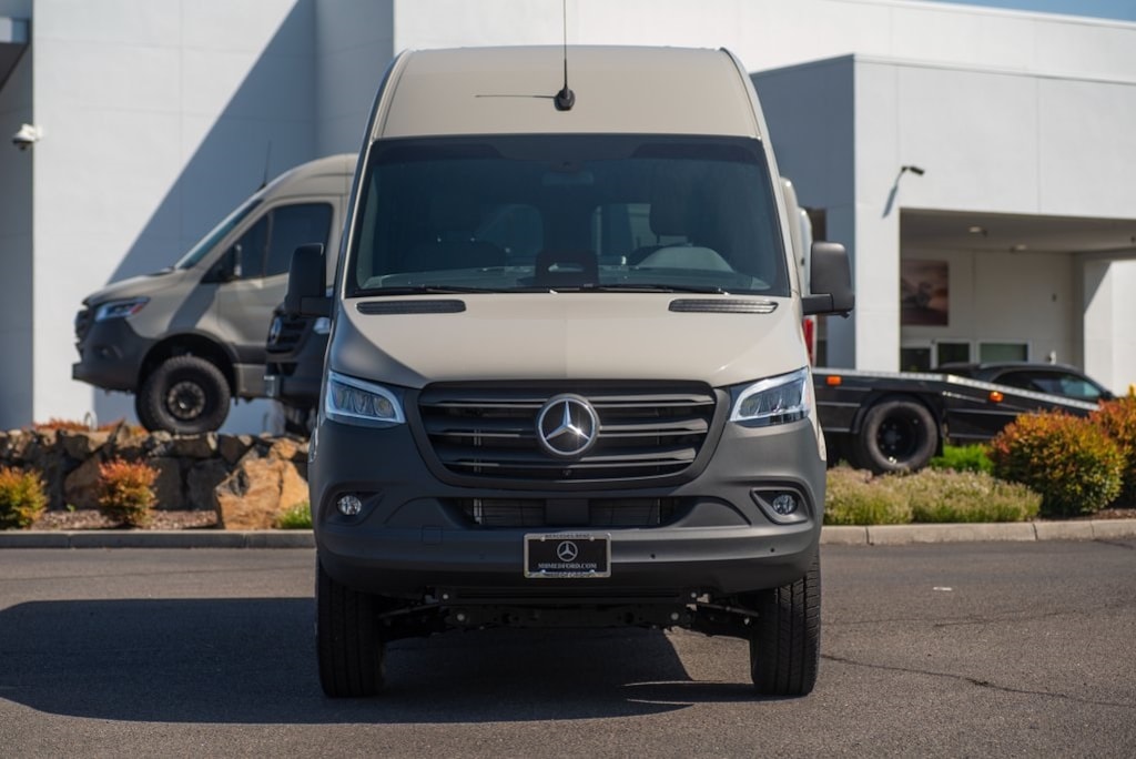 New 2025 Mercedes-Benz Sprinter 2500 Standard Roof 4-Cyl Diesel HO Van Cargo Van