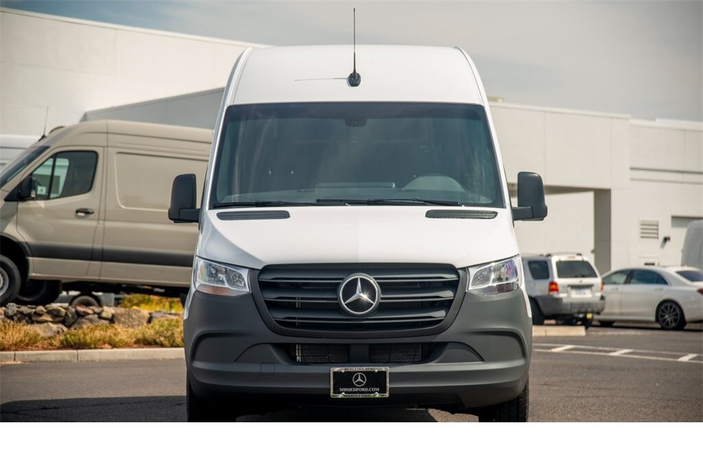 New 2024 Mercedes-Benz Sprinter 2500 Standard Roof 4-Cyl Diesel HO Van