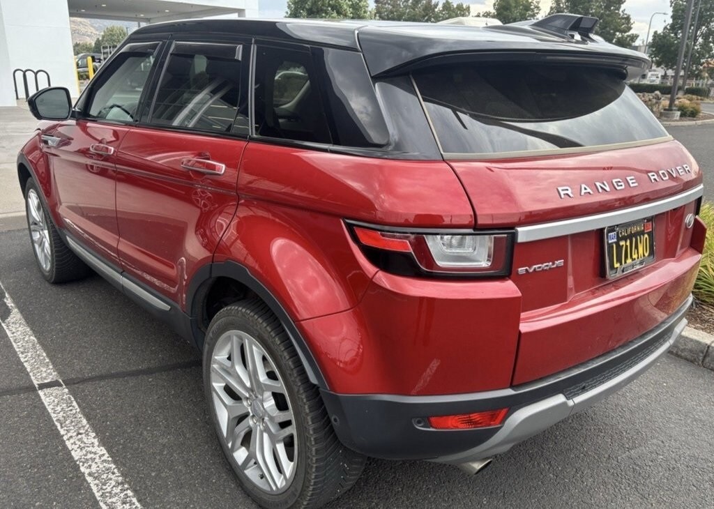 2018 Land Rover Range Rover Evoque HSE photo 2