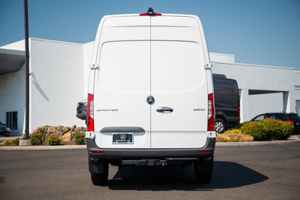 New 2025 Mercedes-Benz Sprinter 2500 Standard Roof 4-Cyl Diesel Van Cargo Van