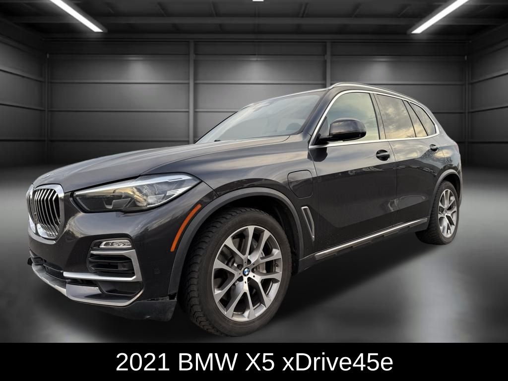 2021 BMW X5 45e's photo