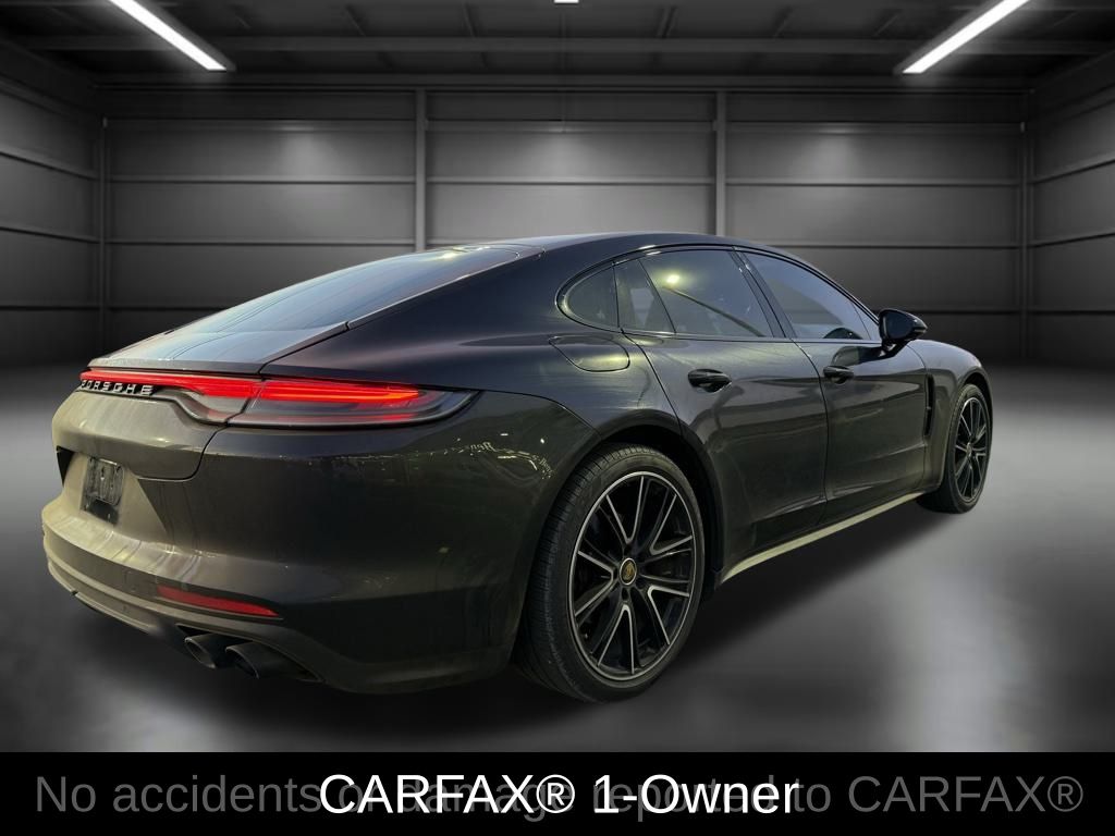 2022 Porsche Panamera Platinum photo 2