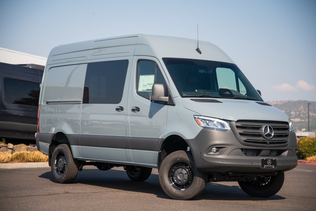 New 2025 Mercedes-Benz Sprinter 2500 Standard Roof 4-Cyl Diesel HO Van Cargo Van