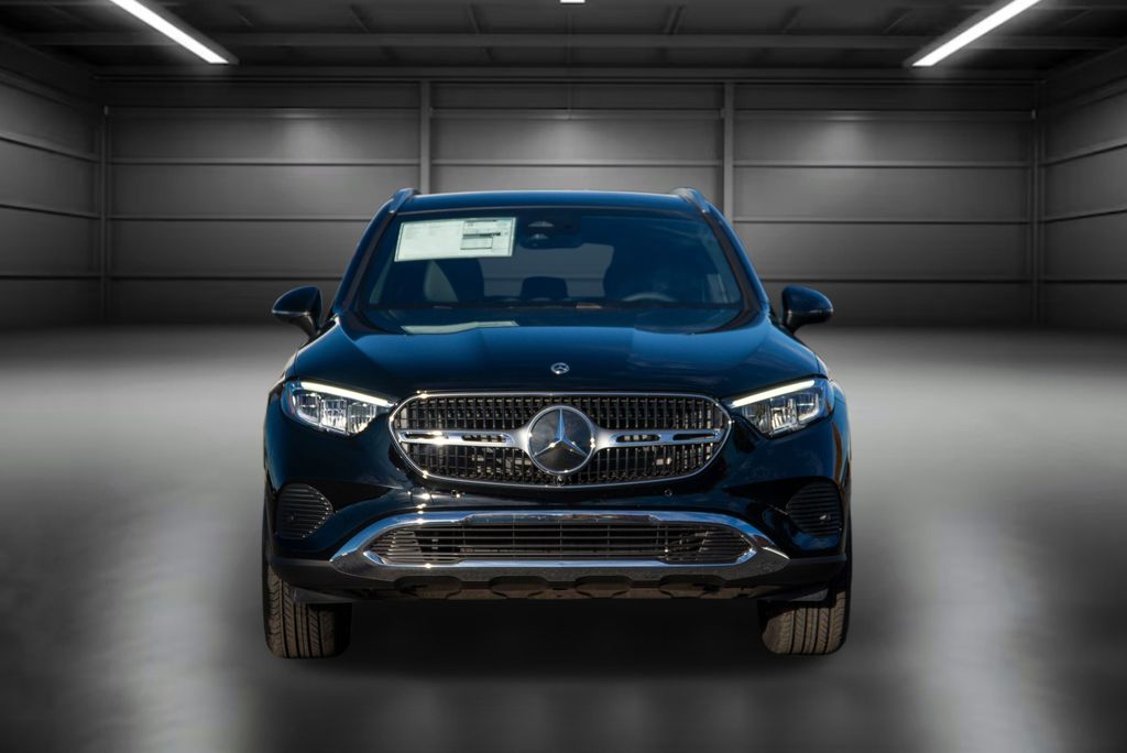 2026 Mercedes Benz GLC 300 4MATIC photo 2