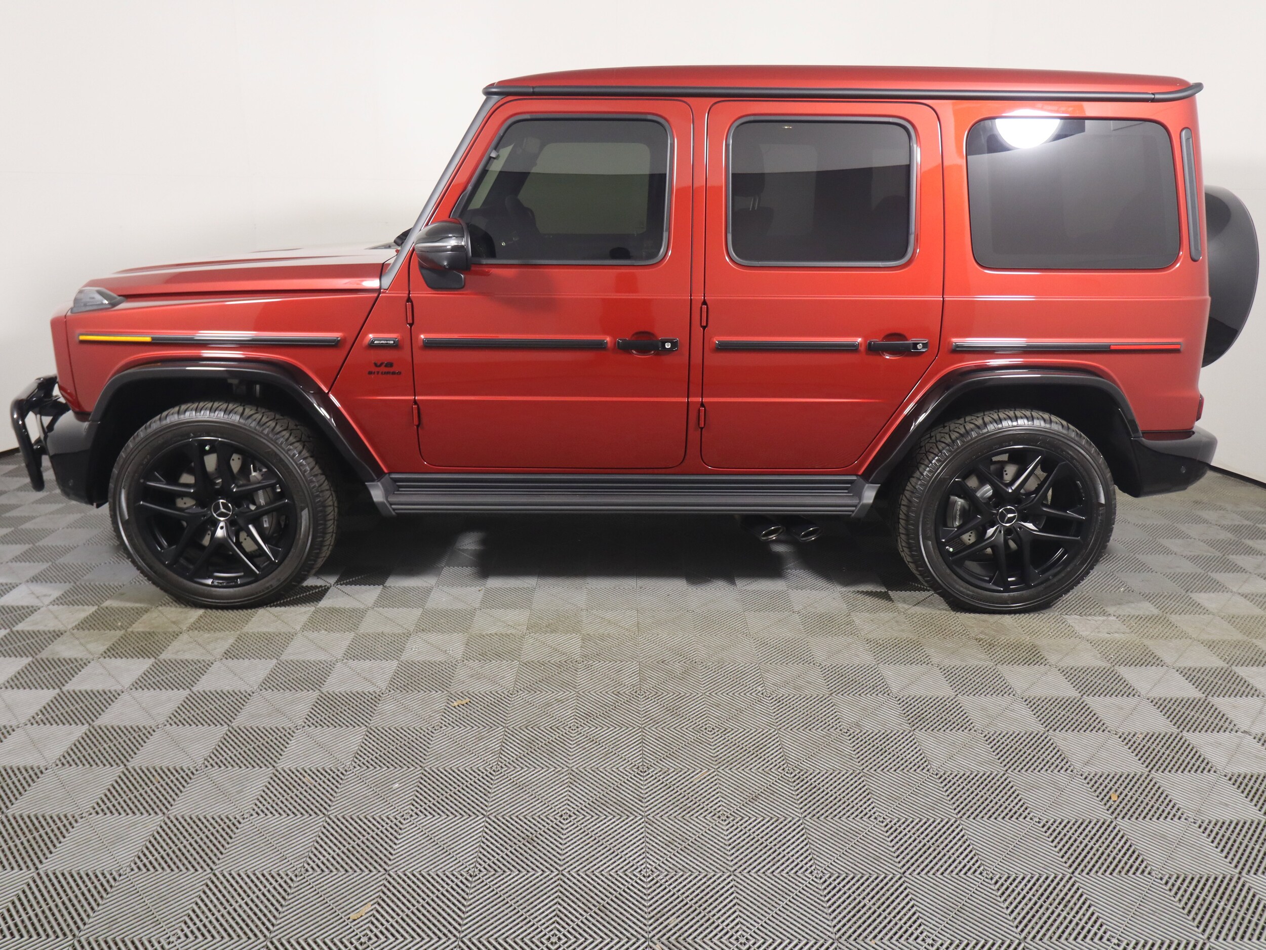 2025 Mercedes Benz G AMG 63 photo 2