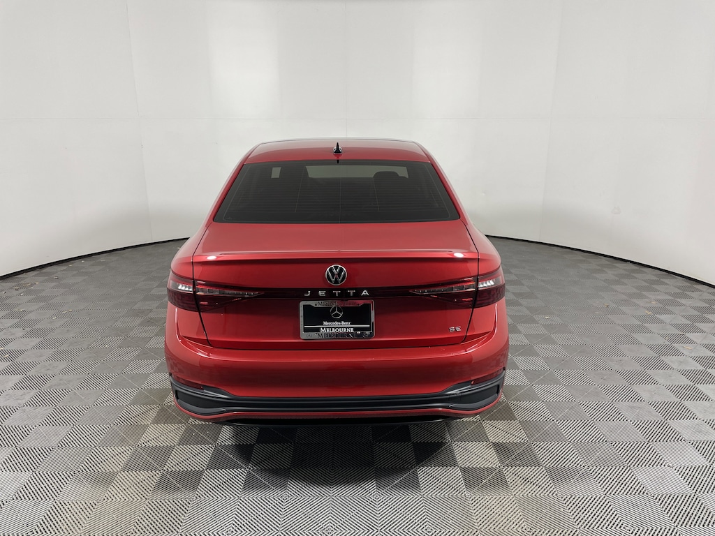 Used 2025 Volkswagen Jetta SE Auto Sedan