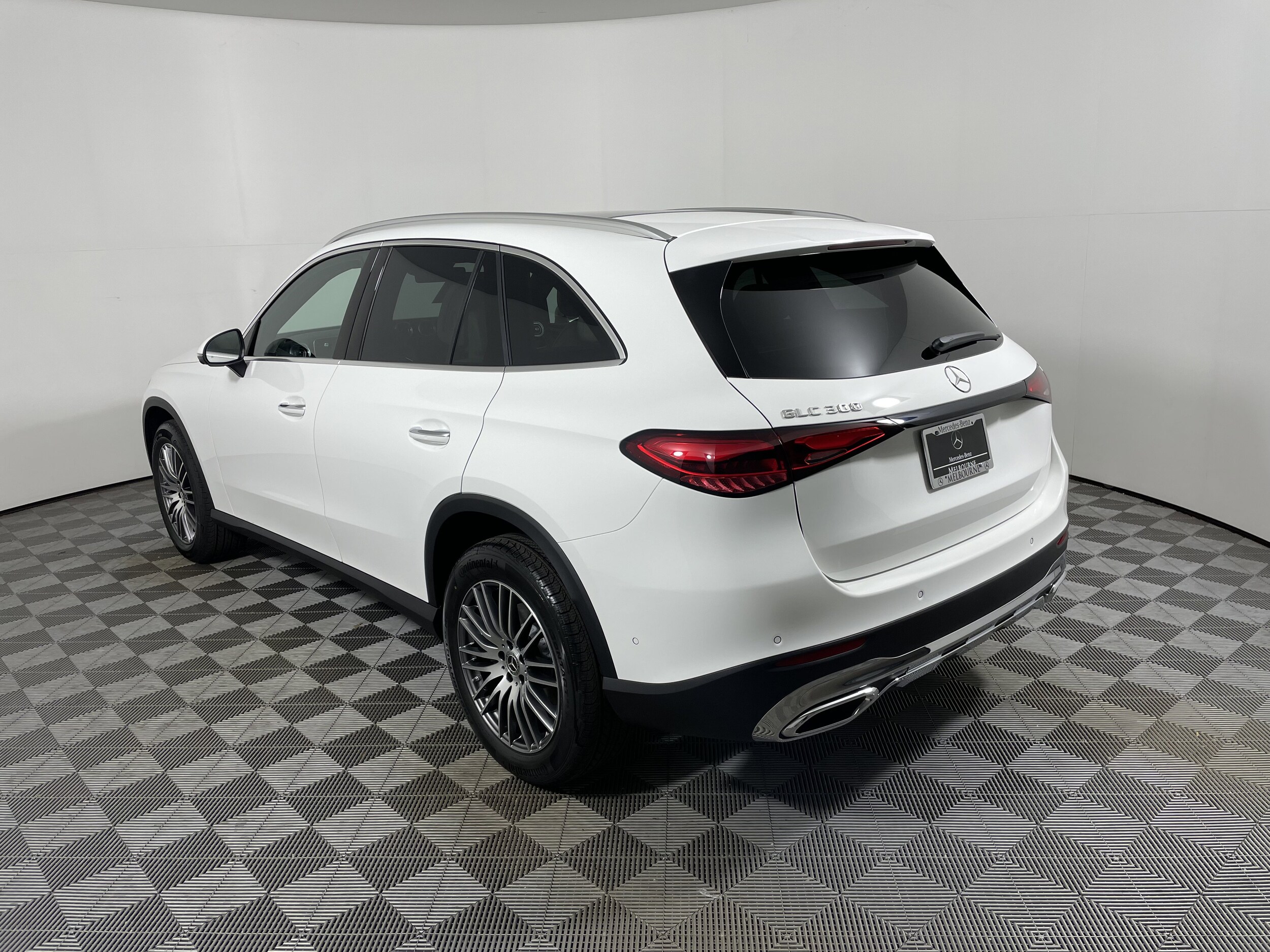 2026 Mercedes Benz GLC 300 photo 3