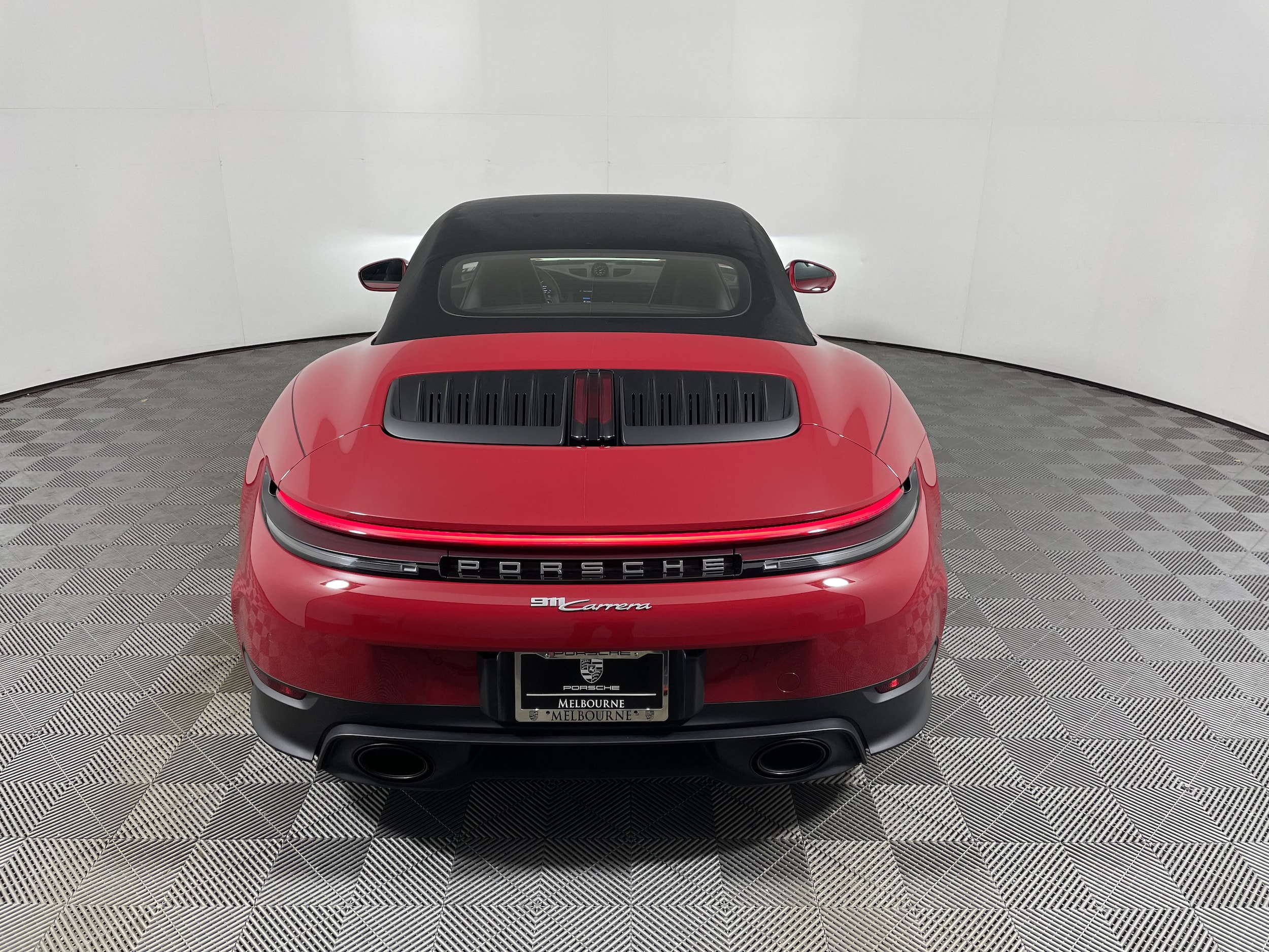 2025 Porsche 911 - Photo 28