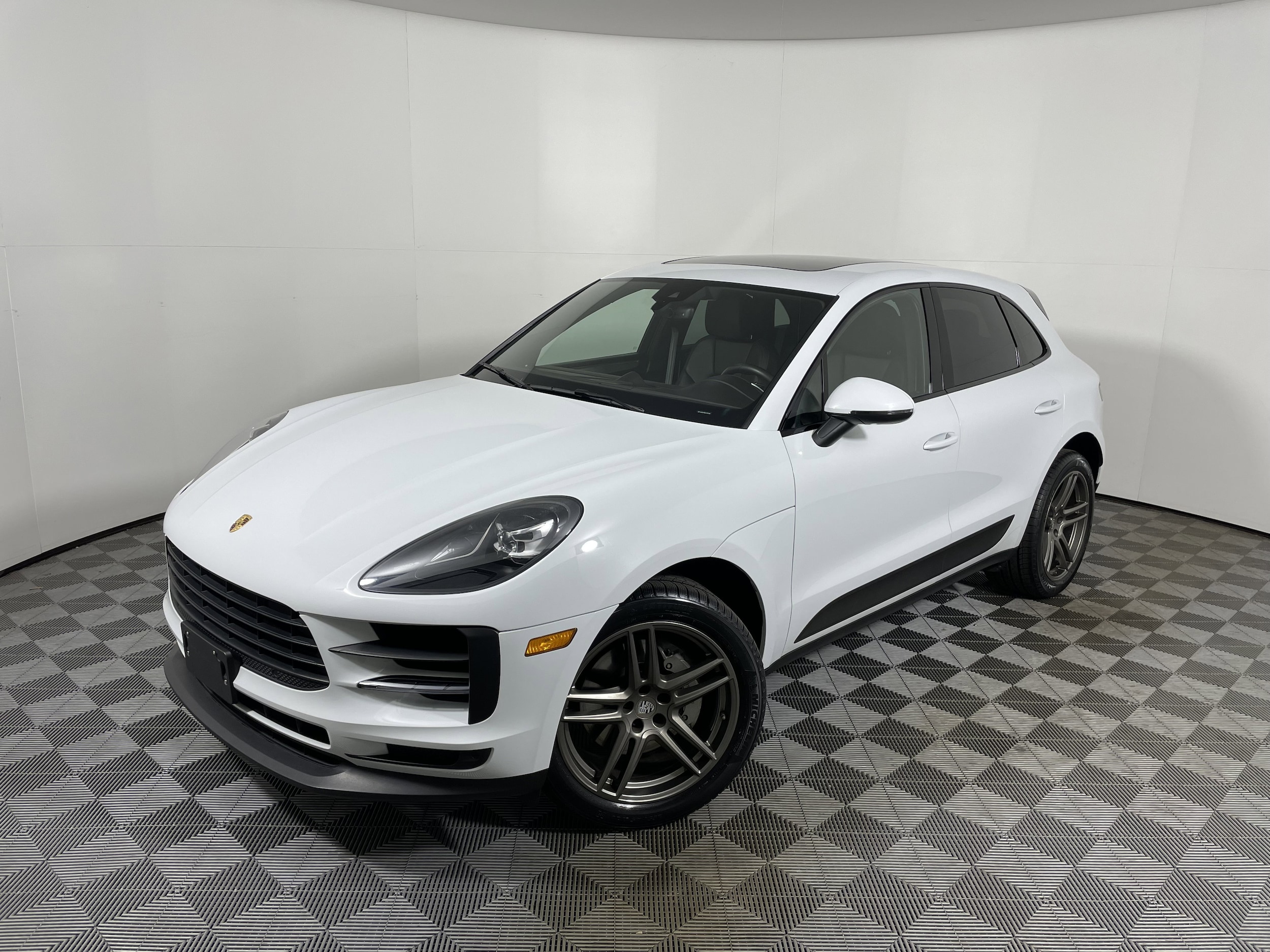 2021 Porsche Macan S's photo