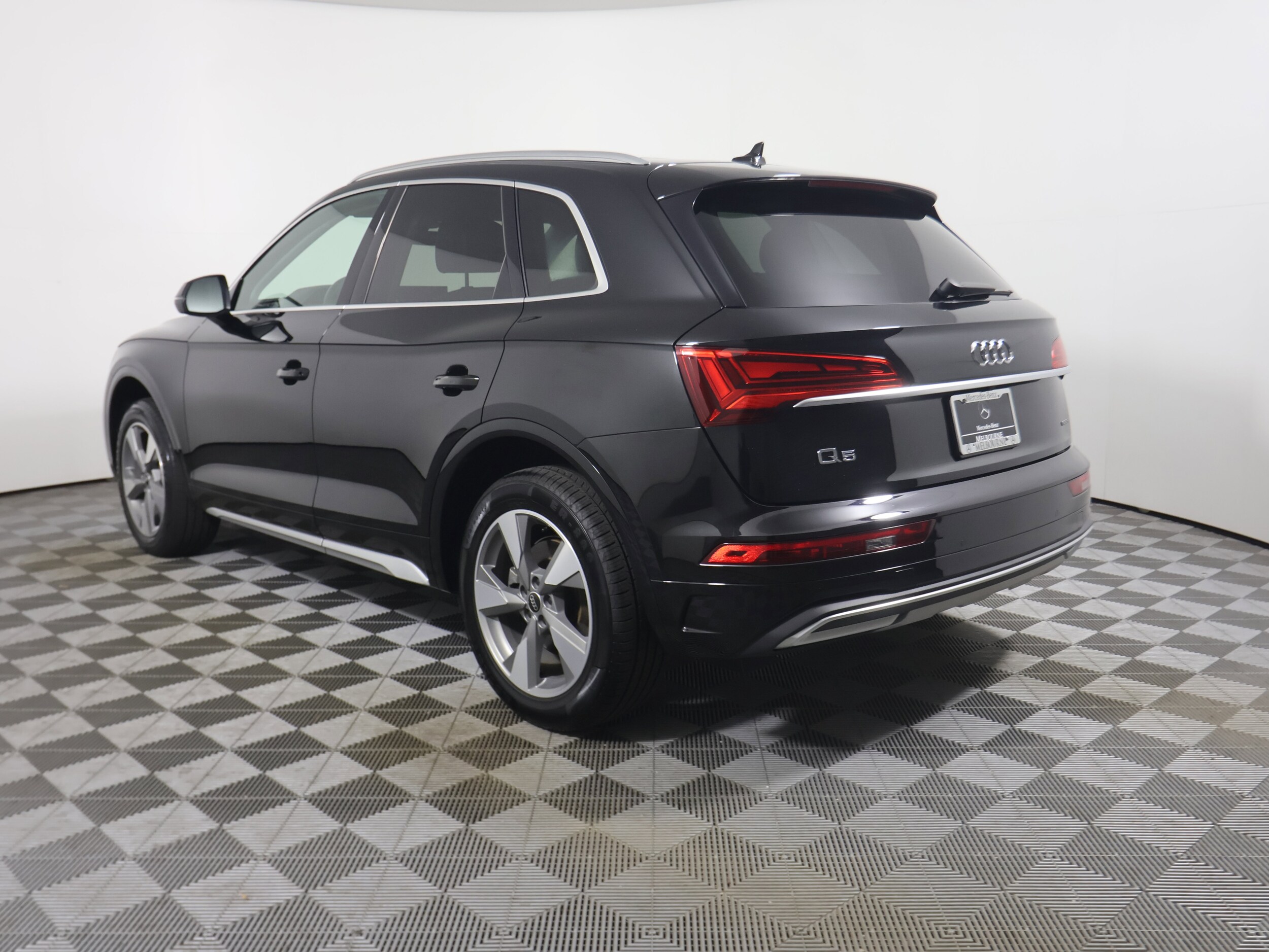 2023 Audi Q5 Premium 40 TFSI photo 3