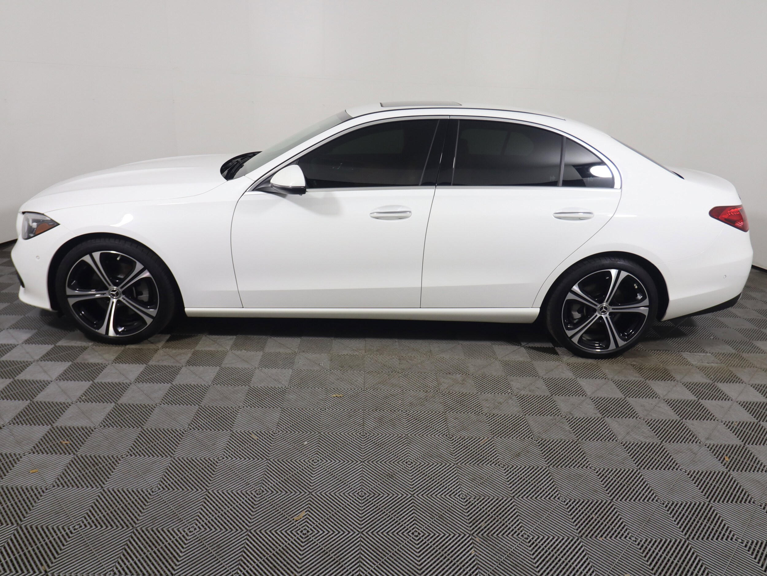 2024 Mercedes Benz C 300 photo 2